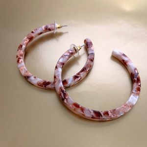 Beautiful Marbelized Hoop Earrings Acrylic NEW NWT